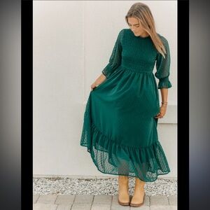 INDIE BLUE Celine Dress in Cypress Green Swiss Dot. NWT. SIZE M. Maxi/Midi